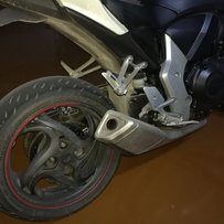 大黄蜂11年10月  cb1000rr  原装到一颗螺丝  代证件出售