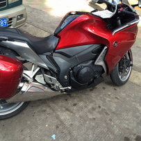 《换车心切》江门降价出售精神VFR1200