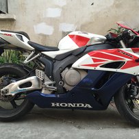惠州市惠东县出售一台CBR1000RR