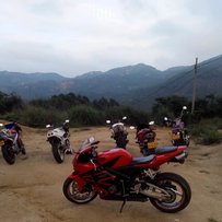 出售05年F5..碣石一手车~~绝对精神车，