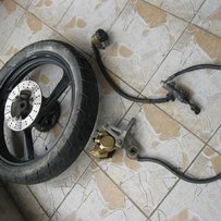 肇庆出售TZR后轮及刹车系统1套