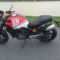 佛山出11年杜卡迪696