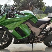 广州花都代友出售川崎12年Z1000SX和09年GTR1400