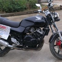 湖南冷水滩代友发贴出售蓝宝石250，6500元