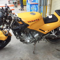 帮小弟卖台FZR250
