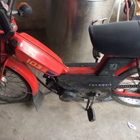 出售1983年原装度90%以上的标志103Z两冲古董车