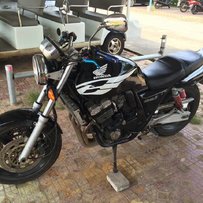 英德代友出精神 94CB400