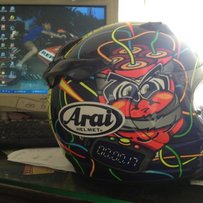 出售新款爆炸型ARAI头盔L码