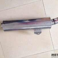 广西灵山出点以前玩车留下的配件~~（头盔，轮胎，排气等等~~~）！！！