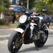 广州出售06年MV阿古斯塔残酷910R