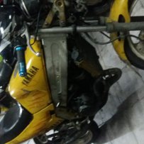 代友出售CB400和TZR