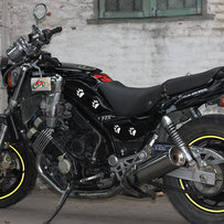 佛山南海代友15500元出小魔鬼FZX750，接小刀或换车