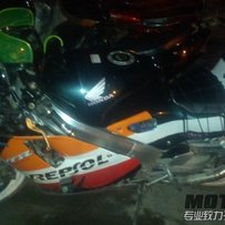 vfr400全车外壳出售