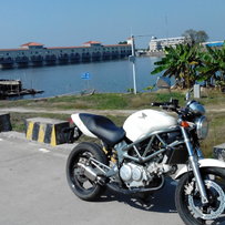 朋友说要降价出！05VTR250