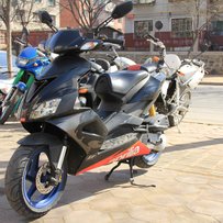 出售阿普利亚摩托车