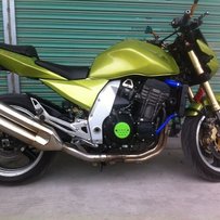 佛山出售04年Z1000，自主颜色....骚绿色...