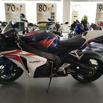 中山出售09年CBR1000