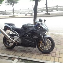 广东清远新城区出售本田一代经典火刃954 RR（接受换同级别以上的街车）