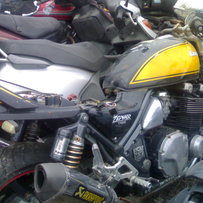 番禺出川崎西风1100 点火器  原装拆车在车场上拆 不知卖几钱有心打电话讲价