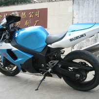 铃木GSX600CC