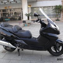 广西玉林出售 ( 高配ABS版 ) 05款HONDA本田银翼600 重型绵羊 价格：32800