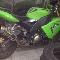 河源市区出售一台05年ZX-10R