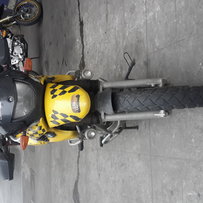 江门重出03f650gs(只售不换)和雅马哈R6外板壳几件，座包！